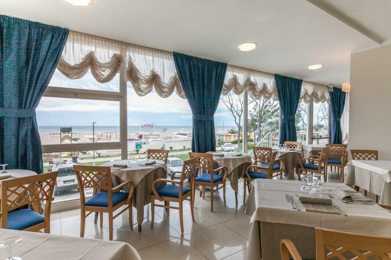 Hotel Astor Ріміні Екстер'єр фото